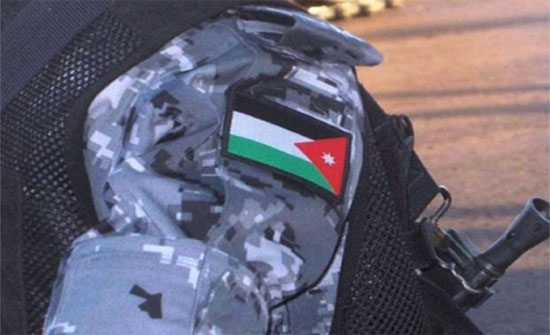 الامن الوقائي يضبط المبلغ المالي المسروق من بنك بعبدون..(صورة) الامن الوقائي يضبط المبلغ المالي المسروق من بنك بعبدون..(صورة)