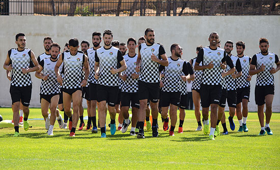 المنتخب الوطني يعالج أخطاء مباراة البحرين ويبدأ التحضير للقاء الكويت المنتخب الوطني يعالج أخطاء مباراة البحرين ويبدأ التحضير للقاء الكويت