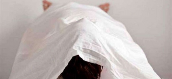 اغتصب طفلة بمساعدة زوجته داخل مقبرة.. وهذه آخر كلماتها قبل وفاتها اغتصب طفلة بمساعدة زوجته داخل مقبرة.. وهذه آخر كلماتها قبل وفاتها