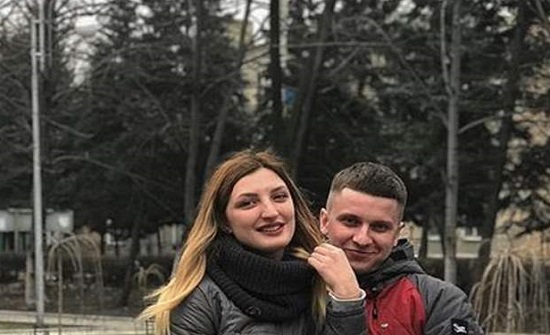 حادثة مريبة في اوكرانيا: أغرق خطيبته بسائل البنزين وأشعل جسدها.. والسبب صادم! حادثة مريبة في اوكرانيا: أغرق خطيبته بسائل البنزين وأشعل جسدها.. والسبب صادم!