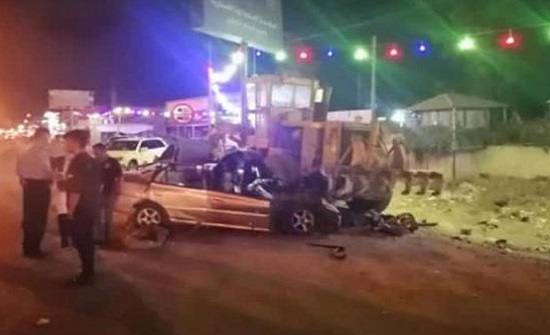 وفاتان وثلاث اصابات بحادث تصادم على طريق اتوستراد عمان الزرقاء وفاتان وثلاث اصابات بحادث تصادم على طريق اتوستراد عمان الزرقاء