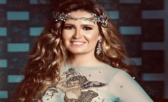 بالصور : أول ظهور إعلامي بعد الطلاق.. هنا شيحة تتحدث عن الطلاق والرجل المثالي بالصور : أول ظهور إعلامي بعد الطلاق.. هنا شيحة تتحدث عن الطلاق والرجل المثالي