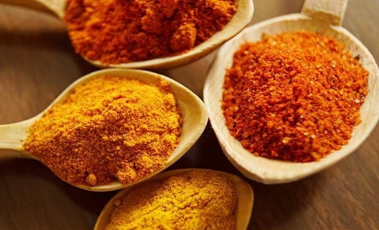 صابون الكركم وحليب اللوز لتبييض الوجه صابون الكركم وحليب اللوز لتبييض الوجه