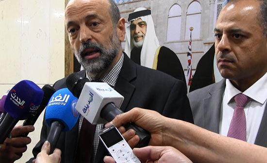 شاهد بالفيديو والصور : لقاء الرزاز والحكومة بلجنة الاقتصاد النيابية شاهد بالفيديو والصور : لقاء الرزاز والحكومة بلجنة الاقتصاد النيابية