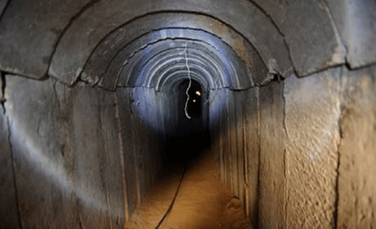 الجيش الإسرائيلي يعلن عن اكتشاف نفق قرب الحدود مع غزة الجيش الإسرائيلي يعلن عن اكتشاف نفق قرب الحدود مع غزة