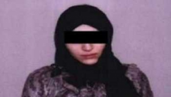 يخرج من بيته صباحا ويعود للمنزل وزوجته نائمة ليصله فيديو لها وهي بهذه الحالة! يخرج من بيته صباحا ويعود للمنزل وزوجته نائمة ليصله فيديو لها وهي بهذه الحالة!