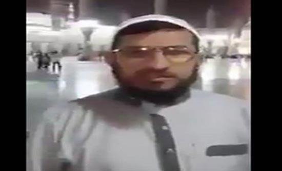 شاهد بالفيديو: شيعي من الحشد الشعبي يحرض الشيعة على قتل السنة من أمام المسجد النبوي شاهد بالفيديو: شيعي من الحشد الشعبي يحرض الشيعة على قتل السنة من أمام المسجد النبوي