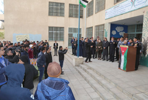 اللواء الركن الحواتمة يلتقي طلبة التوجيهي في لواء الرصيفة اللواء الركن الحواتمة يلتقي طلبة التوجيهي في لواء الرصيفة
