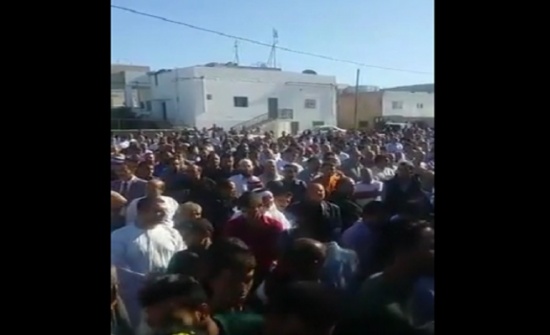 بالفيديو / المئات يشيعون جثمان الدكتور الشياب في الصريح بالفيديو / المئات يشيعون جثمان الدكتور الشياب في الصريح