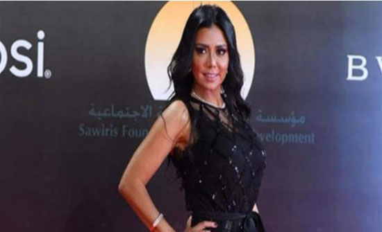 بالفيديو.. تصريح صادم من رانيا يوسف بشأن "الفستان الفاضح" بالفيديو.. تصريح صادم من رانيا يوسف بشأن "الفستان الفاضح"