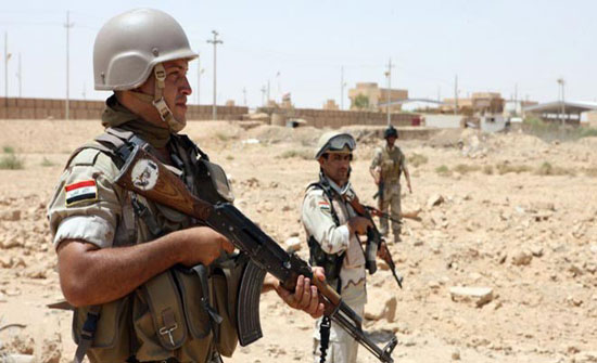 العراق: مقتل ضابط واختطاف جنديين على حدود سوريا العراق: مقتل ضابط واختطاف جنديين على حدود سوريا