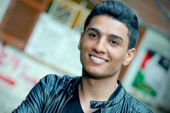 الفنان الفلسطيني محمد عساف يؤدي مناسك العمره " صور " الفنان الفلسطيني محمد عساف يؤدي مناسك العمره " صور "