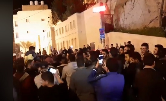 بالفيديو : السلطيون يحتفلون بفوز فريقهم بالفيديو : السلطيون يحتفلون بفوز فريقهم