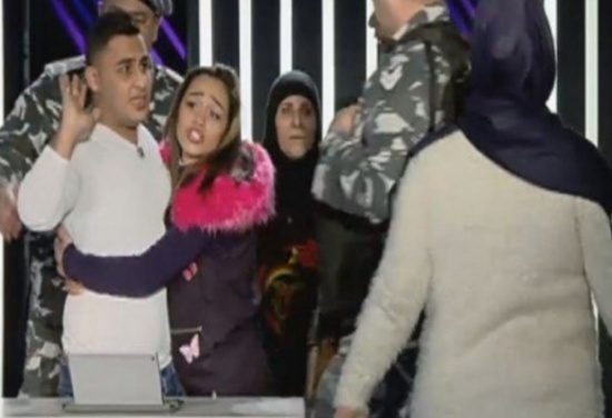بعد توقيفه مباشرةً على الهواء بتهمة اختطاف قاصر... ما هو مصير جنيد؟ بعد توقيفه مباشرةً على الهواء بتهمة اختطاف قاصر... ما هو مصير جنيد؟
