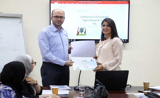 المهندسون الشباب يعقدون دورة حول تقييم الأثر البيئي المهندسون الشباب يعقدون دورة حول تقييم الأثر البيئي