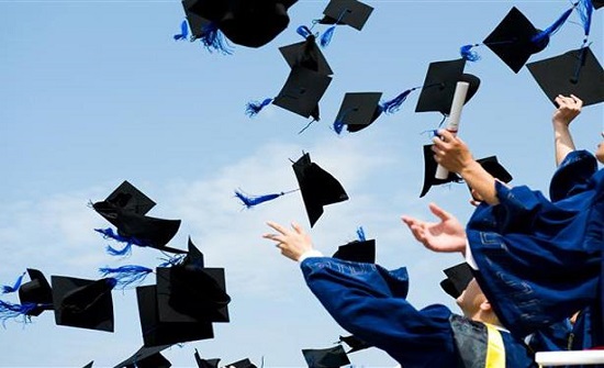 بدء تعيين أوائل الجامعات نهاية آب بدء تعيين أوائل الجامعات نهاية آب