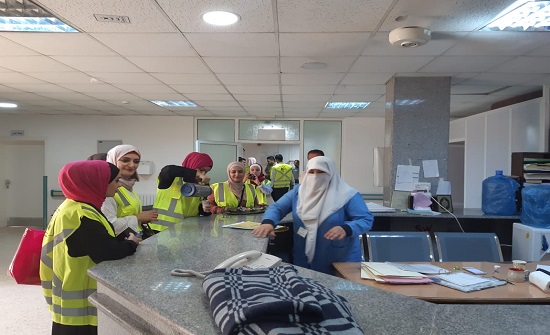 المهندسون الشباب في عجلون يعايدون مرضى مستشفى الايمان الحكومي المهندسون الشباب في عجلون يعايدون مرضى مستشفى الايمان الحكومي