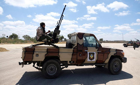 الجيش الليبي يعلن بدء ضربات مكثفة على أهداف في طرابلس الجيش الليبي يعلن بدء ضربات مكثفة على أهداف في طرابلس