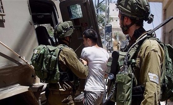 الاحتلال يعتقل 11 فلسطينيا بالضفة الغربية الاحتلال يعتقل 11 فلسطينيا بالضفة الغربية