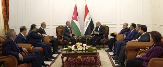 رئيس الوزراء العراقي: زيارة الملك للعراق حدث كبير ولها صدى على المستويين المحلي والإقليمي رئيس الوزراء العراقي: زيارة الملك للعراق حدث كبير ولها صدى على المستويين المحلي والإقليمي