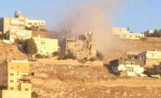 غنيمات : ضبط اسلحة اتوماتيكية في عمارة السلط غنيمات : ضبط اسلحة اتوماتيكية في عمارة السلط