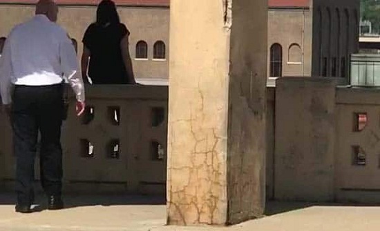 شاهد: عملية إنقاذ مثيرة لفتاة حاولت الانتحار بالقفز من فوق جسر شاهد: عملية إنقاذ مثيرة لفتاة حاولت الانتحار بالقفز من فوق جسر