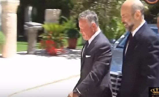 جانب من زيارة الملك لرئاسة الوزراء - فيديو جانب من زيارة الملك لرئاسة الوزراء - فيديو