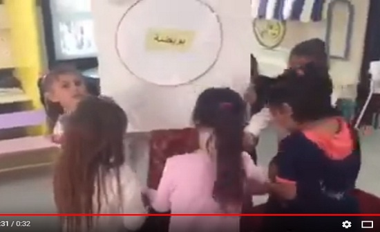 شاهد بالفيديو : البويضة والحيوانات المنوية في روضة بعمان ؟؟ شاهد بالفيديو : البويضة والحيوانات المنوية في روضة بعمان ؟؟