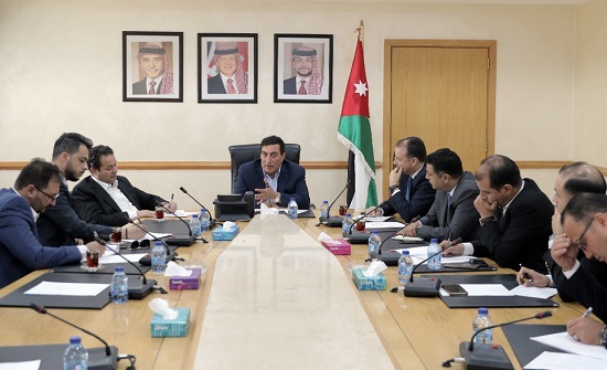 الطراونة يؤكد أهمية إحداث نقلة نوعية للشباب الأردني تشركهم في العمل السياسي الطراونة يؤكد أهمية إحداث نقلة نوعية للشباب الأردني تشركهم في العمل السياسي