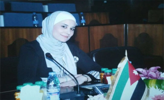 مبروك الدكتوراة لـ "نبيله خليل عبنده " مبروك الدكتوراة لـ "نبيله خليل عبنده "