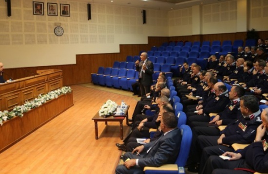 مدير الدفاع المدني يلتقي مدراء المديريات الميدانية مدير الدفاع المدني يلتقي مدراء المديريات الميدانية
