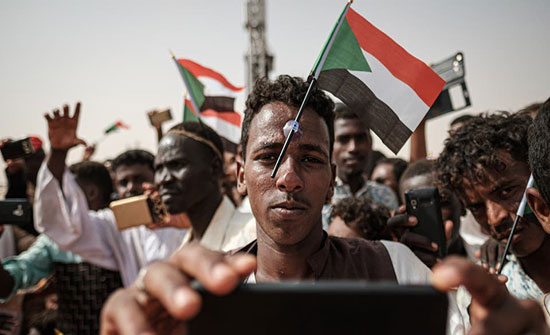 بالفيديو : تظاهرة طلابية في الخرطوم قرب قصر الرئاسة بالفيديو : تظاهرة طلابية في الخرطوم قرب قصر الرئاسة