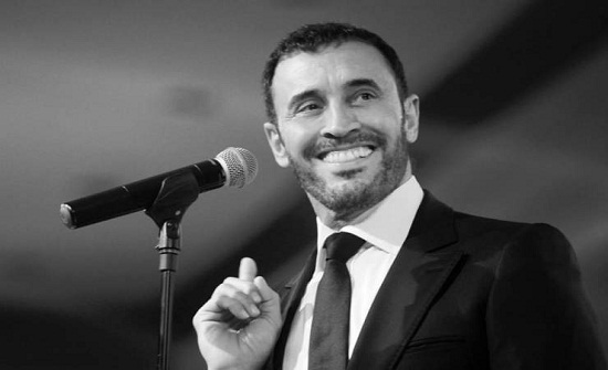 صورة| كاظم الساهر يتابع 4 نساء.. من هنّ؟ صورة| كاظم الساهر يتابع 4 نساء.. من هنّ؟