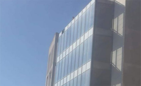 الأمن يتمكن من اقناع "أب وولديه" من العدول عن الانتحار الأمن يتمكن من اقناع "أب وولديه" من العدول عن الانتحار