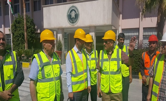 وزير الصناعة والتجارة يتفقد المجمع الصناعي بالعقبة وزير الصناعة والتجارة يتفقد المجمع الصناعي بالعقبة