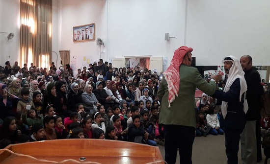 عرض مسرحي لزعل وخضرا بمركز شابات العارضة النموذجي عرض مسرحي لزعل وخضرا بمركز شابات العارضة النموذجي