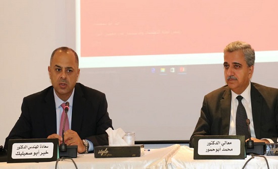 لقاء بمنتدى الفكر عن تحديات استعادة زخم النمو الاقتصادي لقاء بمنتدى الفكر عن تحديات استعادة زخم النمو الاقتصادي