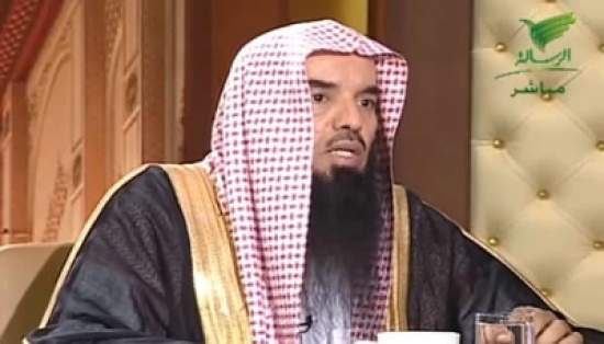 بالفيديو.. الداعية المري: لا بأس في خروج المرأة بملابس معطرة من مساحيق التنظيف بالفيديو.. الداعية المري: لا بأس في خروج المرأة بملابس معطرة من مساحيق التنظيف