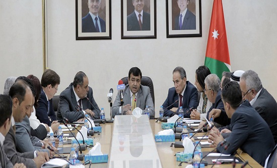 "نزاهة النواب" تناقش قضيتي العطاءات وإحالات على التقاعد في "الصحة" "نزاهة النواب" تناقش قضيتي العطاءات وإحالات على التقاعد في "الصحة"