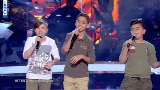 بالفيديو – من أصعب مواجهات The Voice Kids... ديو ثلاثي استثنائي بأداءٍ ناري! بالفيديو – من أصعب مواجهات The Voice Kids... ديو ثلاثي استثنائي بأداءٍ ناري!