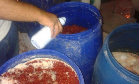 مجددا ..اتلاف طنين من الاغذية منتهية الصلاحية في اربد مجددا ..اتلاف طنين من الاغذية منتهية الصلاحية في اربد