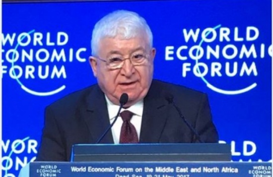 الرئيس العراقي من دافوس.. بلادنا منفتحة على كل الراغبين بالإستثمار الرئيس العراقي من دافوس.. بلادنا منفتحة على كل الراغبين بالإستثمار