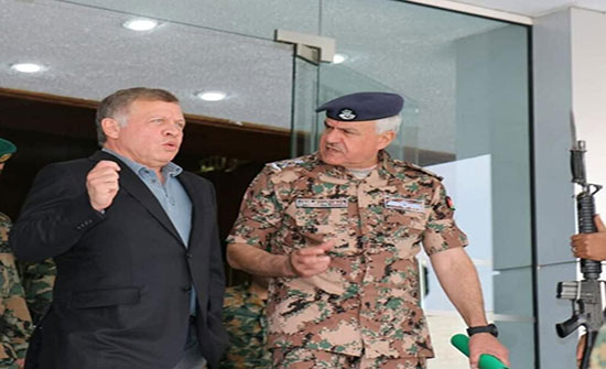 الحنيطي رئيسا لهيئة الاركان خلفا للفريحات الحنيطي رئيسا لهيئة الاركان خلفا للفريحات