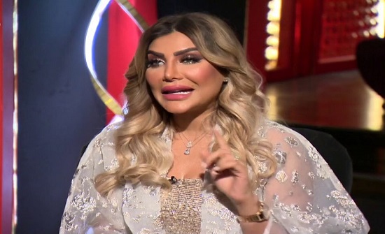 شاهد.. مذيع يحرج امل العوضي: “ليش مو صريحة” وهي ترد: “عيب”! شاهد.. مذيع يحرج امل العوضي: “ليش مو صريحة” وهي ترد: “عيب”!