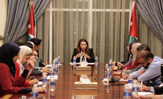 غنيمات تحاور قيادات شبابية من مختلف المحافظات غنيمات تحاور قيادات شبابية من مختلف المحافظات