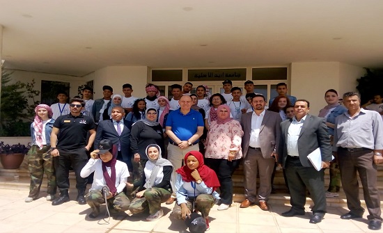 رئيس جامعة إربد الأهلية يستقبل وفداً من طلبة معسكر قيادات النخبة رئيس جامعة إربد الأهلية يستقبل وفداً من طلبة معسكر قيادات النخبة