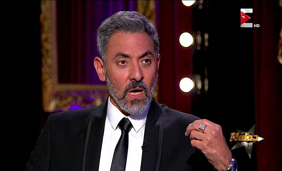 ممثل شهير يمر بحالة حزن لوفاة شخص عزيز عليه ممثل شهير يمر بحالة حزن لوفاة شخص عزيز عليه
