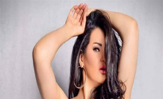 ممثلة مصرية تصدم متابعيها.. إباحية وغرور! ممثلة مصرية تصدم متابعيها.. إباحية وغرور!