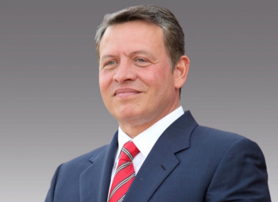 الملك يستقبل وفدا من الصندوق السيادي الماليزي للاستثمار الملك يستقبل وفدا من الصندوق السيادي الماليزي للاستثمار