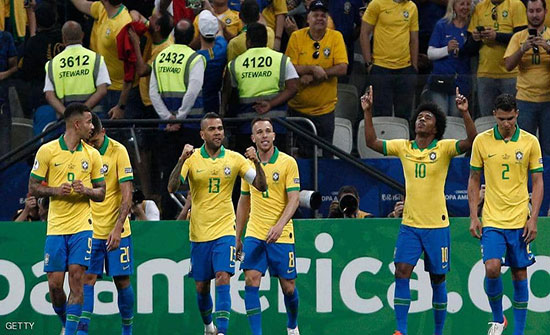 البرازيل تسحق بيرو وتبلغ دور الثمانية في كوبا أميركا البرازيل تسحق بيرو وتبلغ دور الثمانية في كوبا أميركا